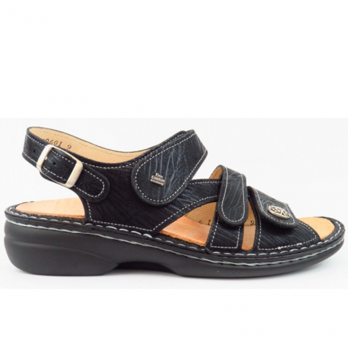 Finn Comfort Damen Gomera Crumble Sandale in schwarz