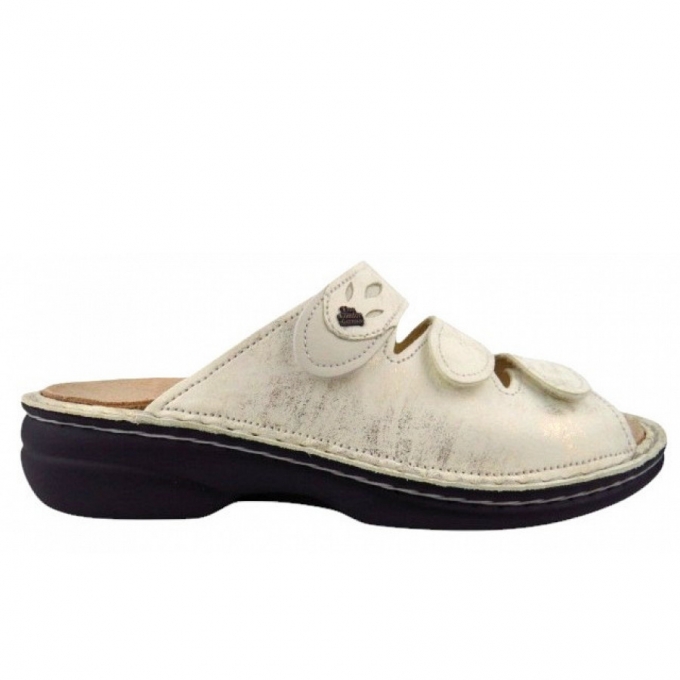 Finn Comfort Damen Kos Oro latte Pantolette in latte Metallic Finn Comfort Damen Kos Oro latte Pantolette in latte Metallic